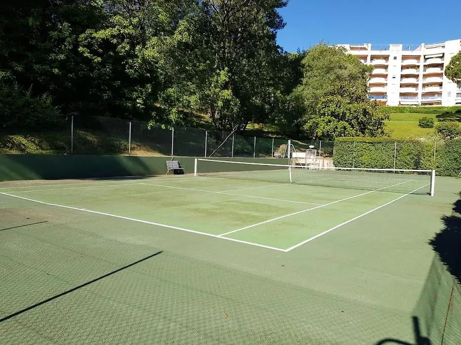 Beau T1 Cannes Piscine Tennis